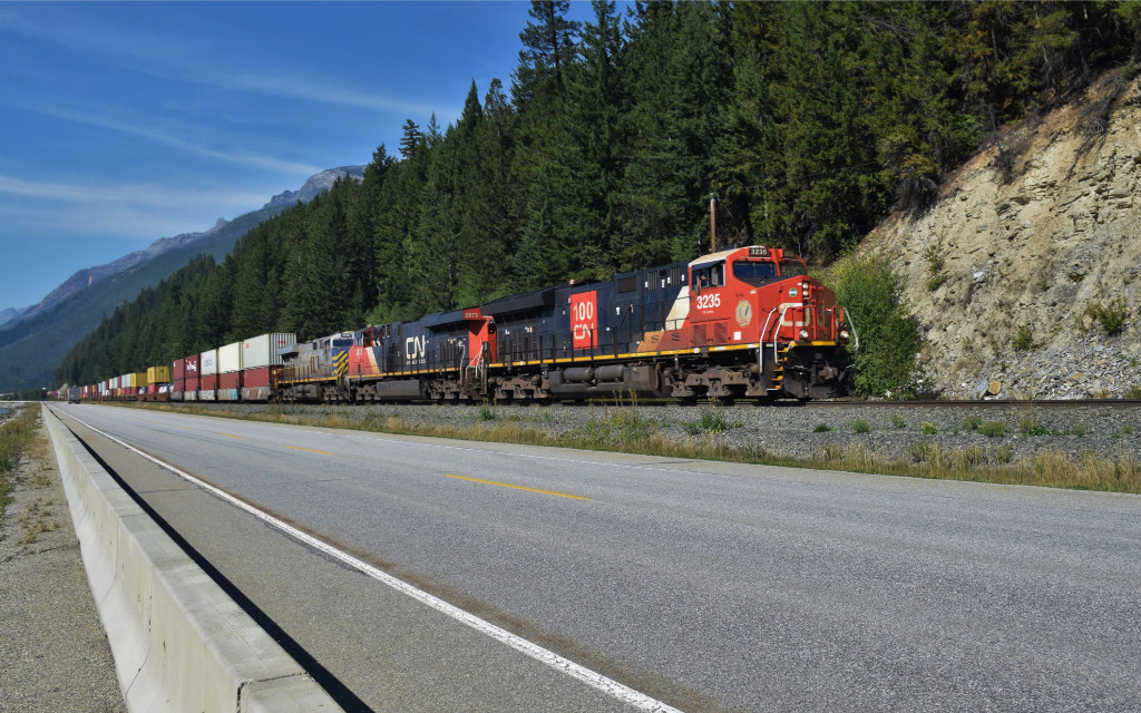 CN 3235 East